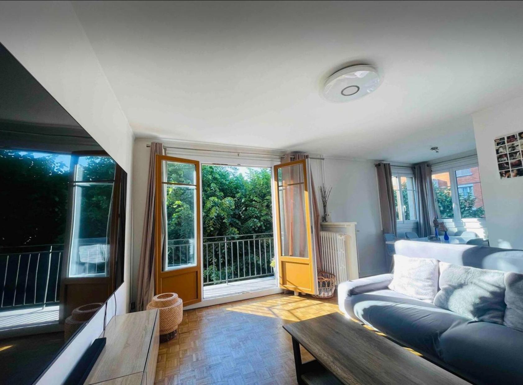 Modern 2 Bedroom Apartment Near Paris Metro, Giant Flat Screen Tv 85 Inches, Balcony, Free Parking Ivry-sur-Seine Exterior photo